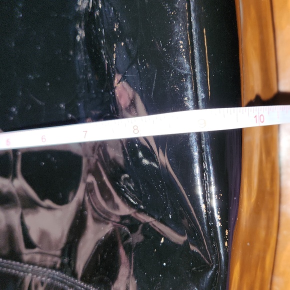 Coach VGUC Gallery Patent Leather embossed tote - Picture 13 of 14